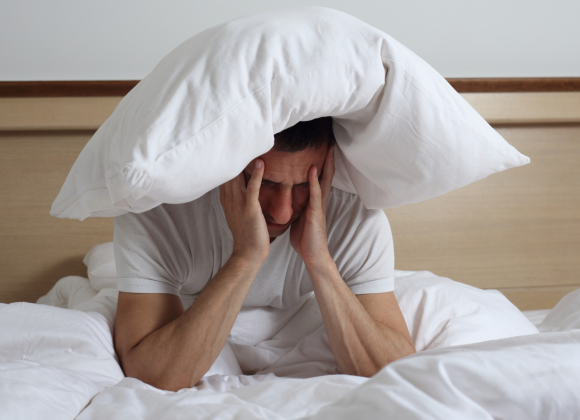 Is the '8 Hours of Sleep' Rule Just a Myth? Untitled (1920 x 1080 px)